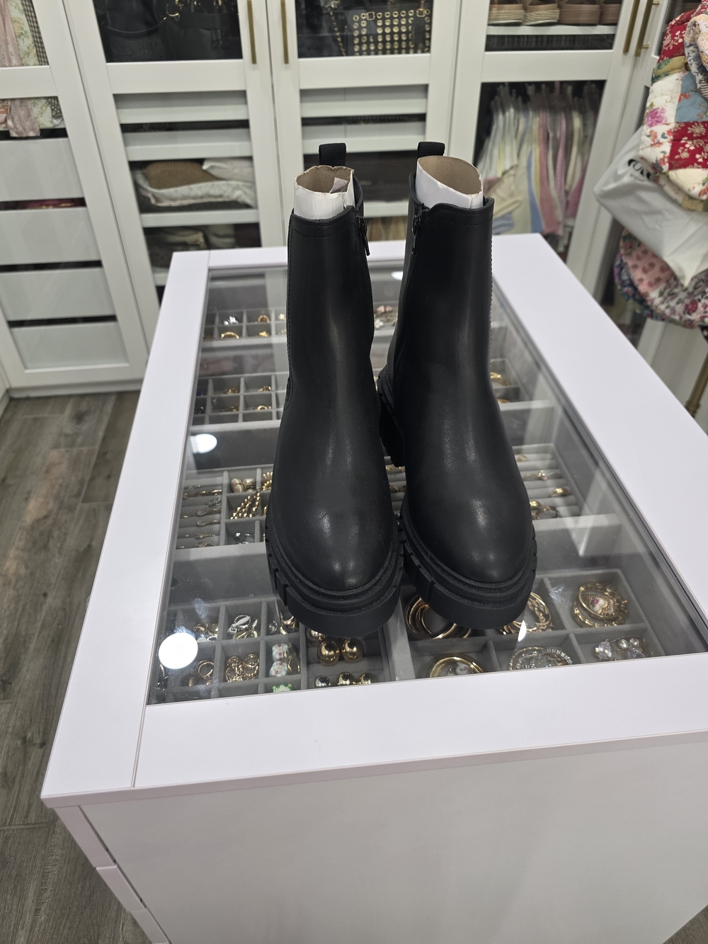 NWOT Target Chunky Chelsea Boots -size 9.5